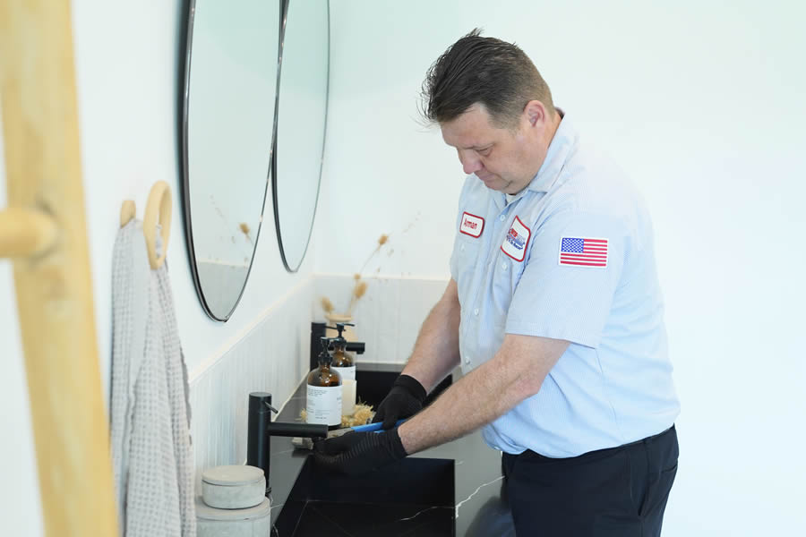 How Bathroom Plumbing Problems Spread Through Your Home